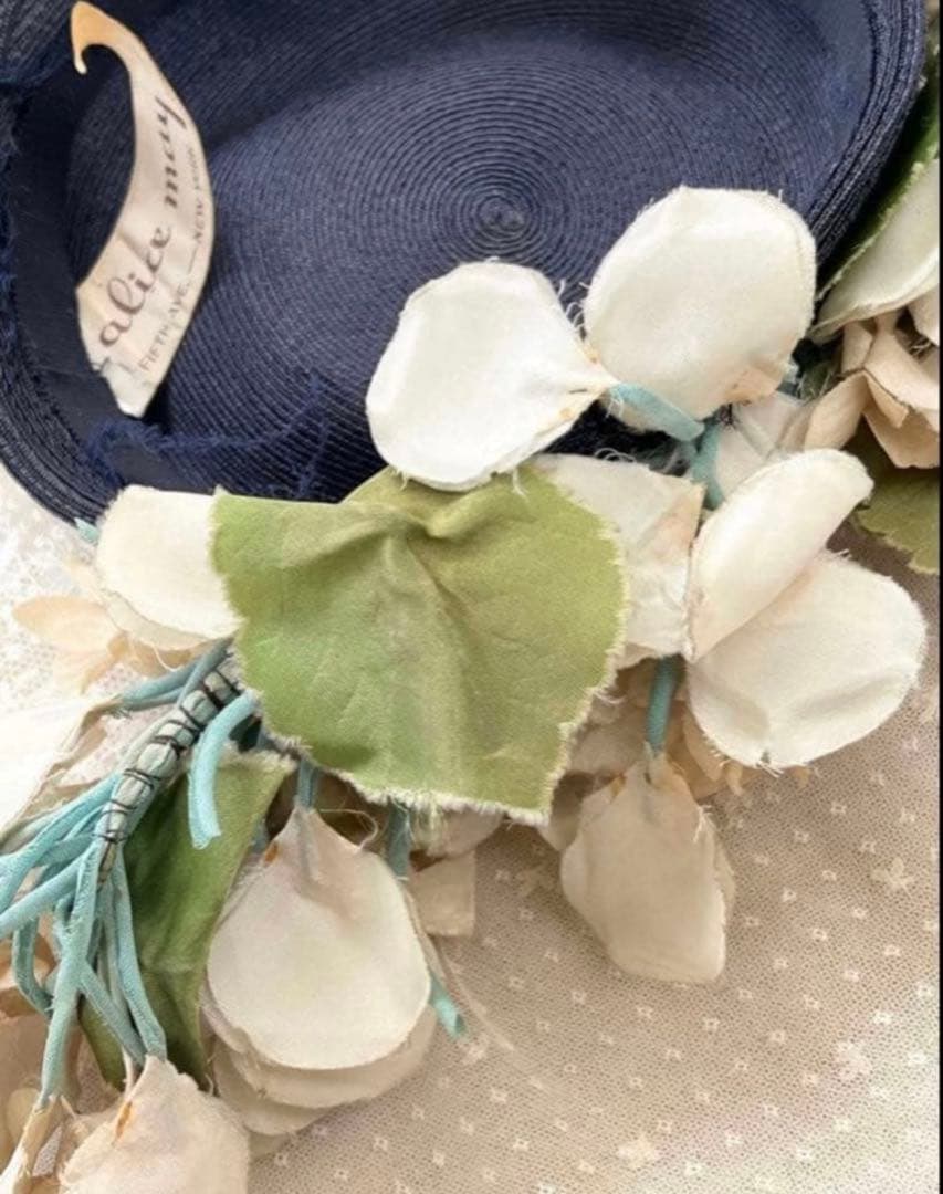 アンティークヴィンテージハットエクリュ 布花コサージュ帽子ドレスディスプレイ