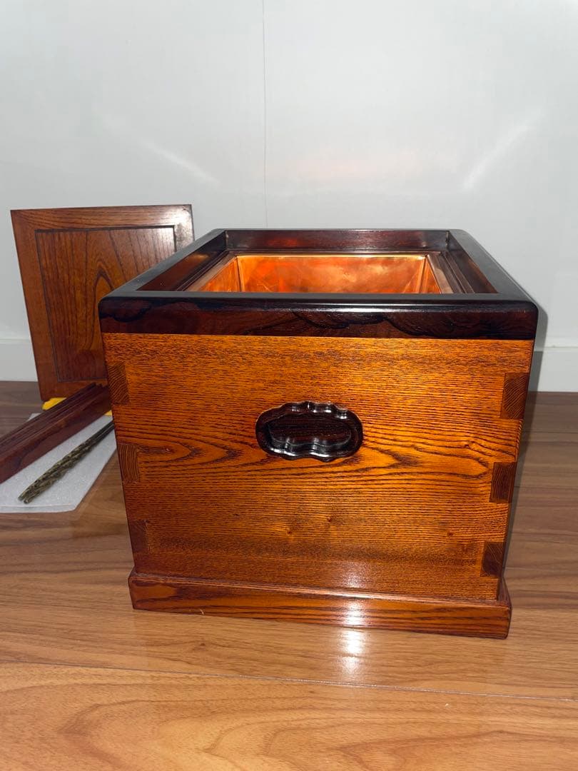 本日削除 高級 総欅ケヤキ無垢 関東長火鉢 貴重な未使用炉蓋付 杢目鮮やか送料込