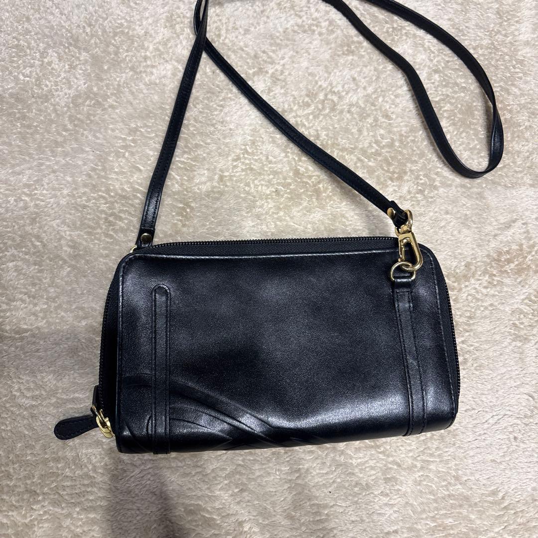 Vivienne Westwoodお財布ショルダー