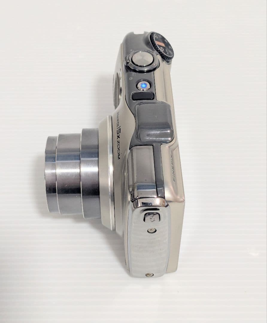 FUJIFILM F600EXR 富士フイルム　デジタルカメラ　ゴールド