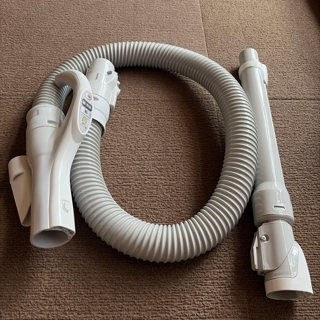 Panasonic 紙パック式掃除機　MC-PJ24A-A 2025年製