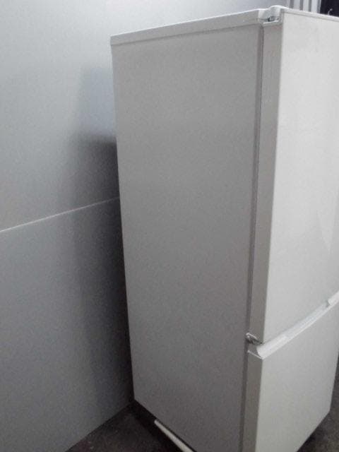 シャープ　ノンフロン冷凍冷蔵庫　SJ-D18GJ-W　2021年製　☆A5