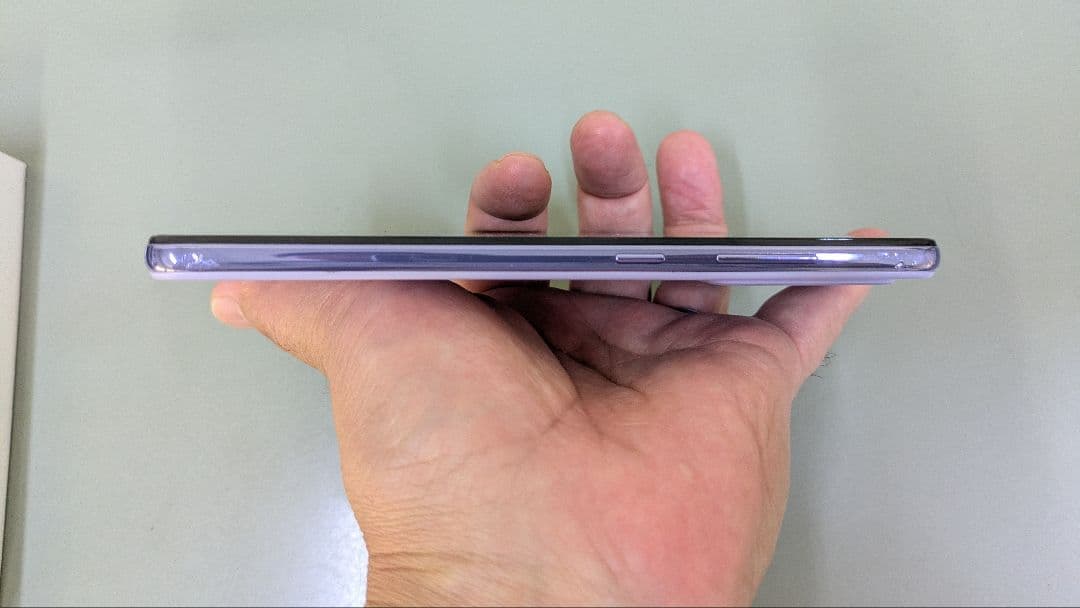 Galaxy A52 5G docomo パープル 背面カバー外れ　ワンオーナー