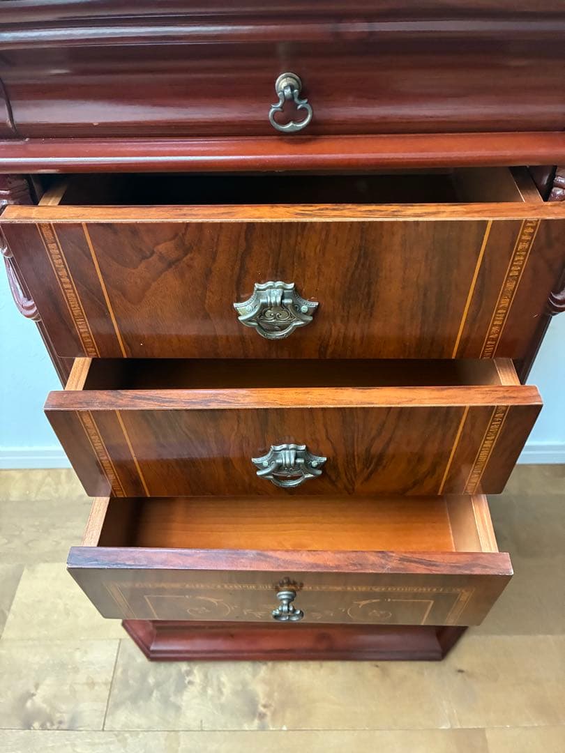 イタリア製　アンティークチェスト　象嵌