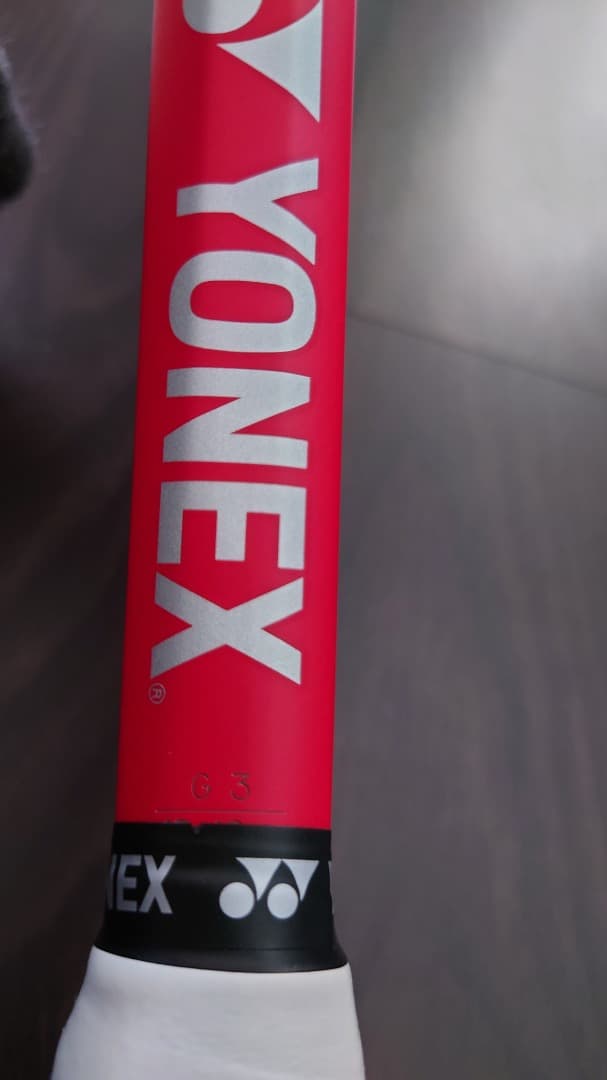 ヨネックステニスラケット　VCORE100