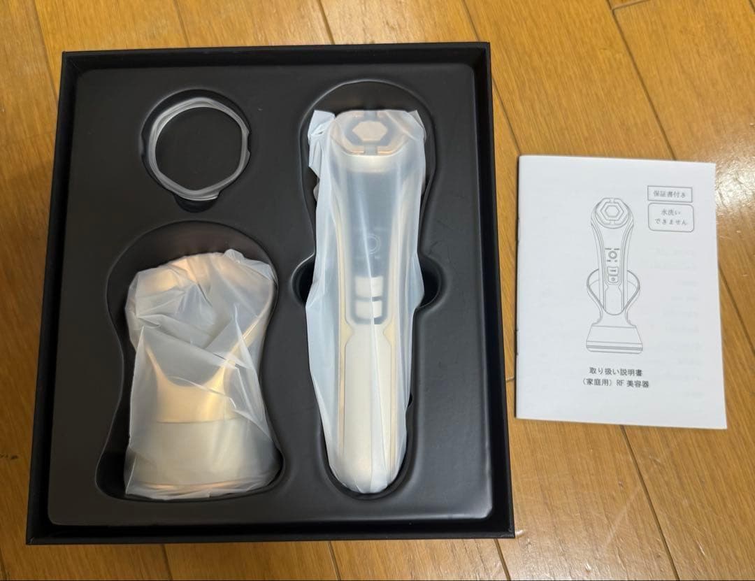 美顔器【最新エステ技術】RF美顔器 1台6役 ラジオ波 イオン導入 イオン導出