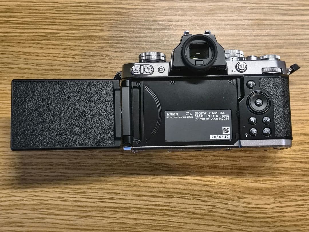Nikon zfc　本体　美品　ショット数約4900