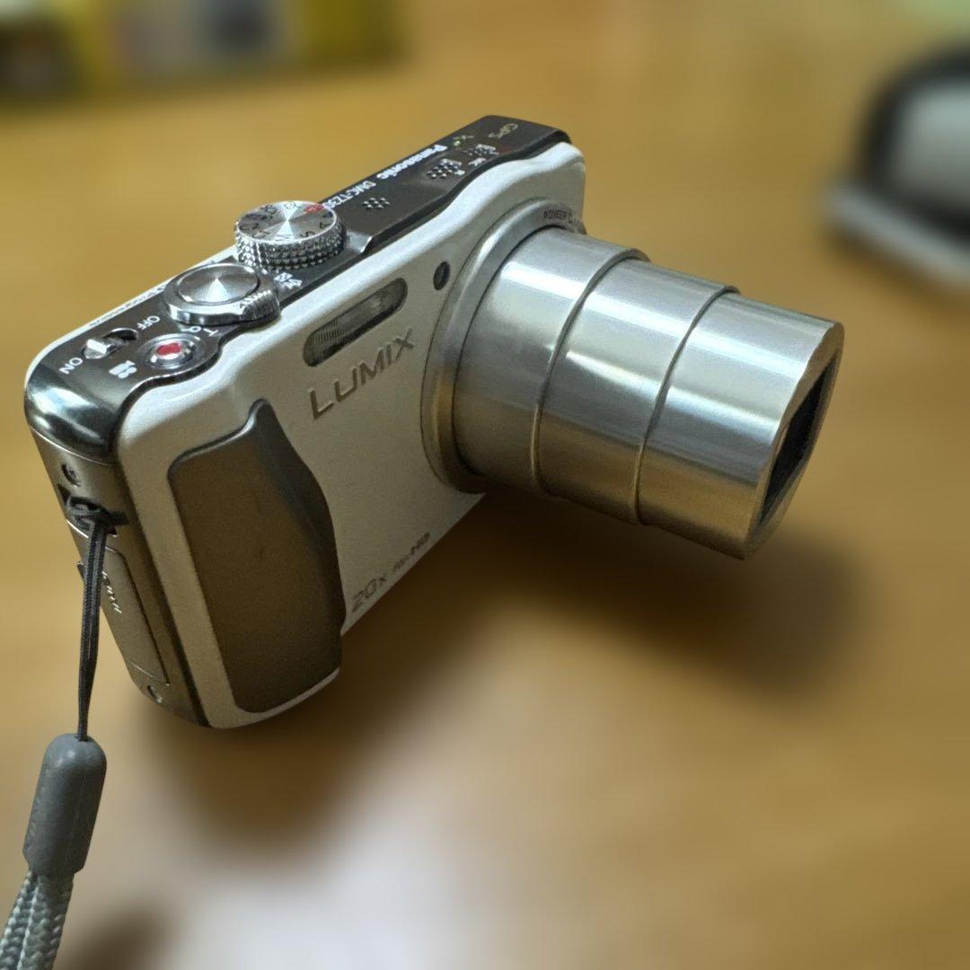 デジタルカメラ Panasonic DMC-TZ30