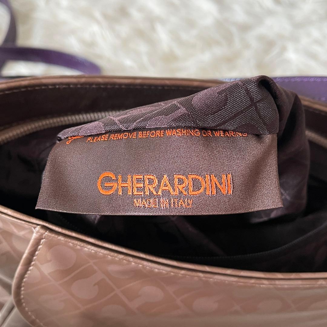 未使用✨ゲラルティーニ ソフティ　クロス　ショルダーバッグ