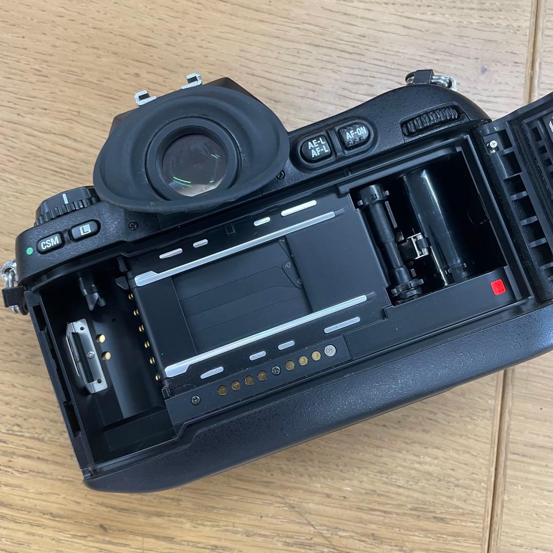 Nikon F100 ボディ 一眼レフ フィルムカメラ
