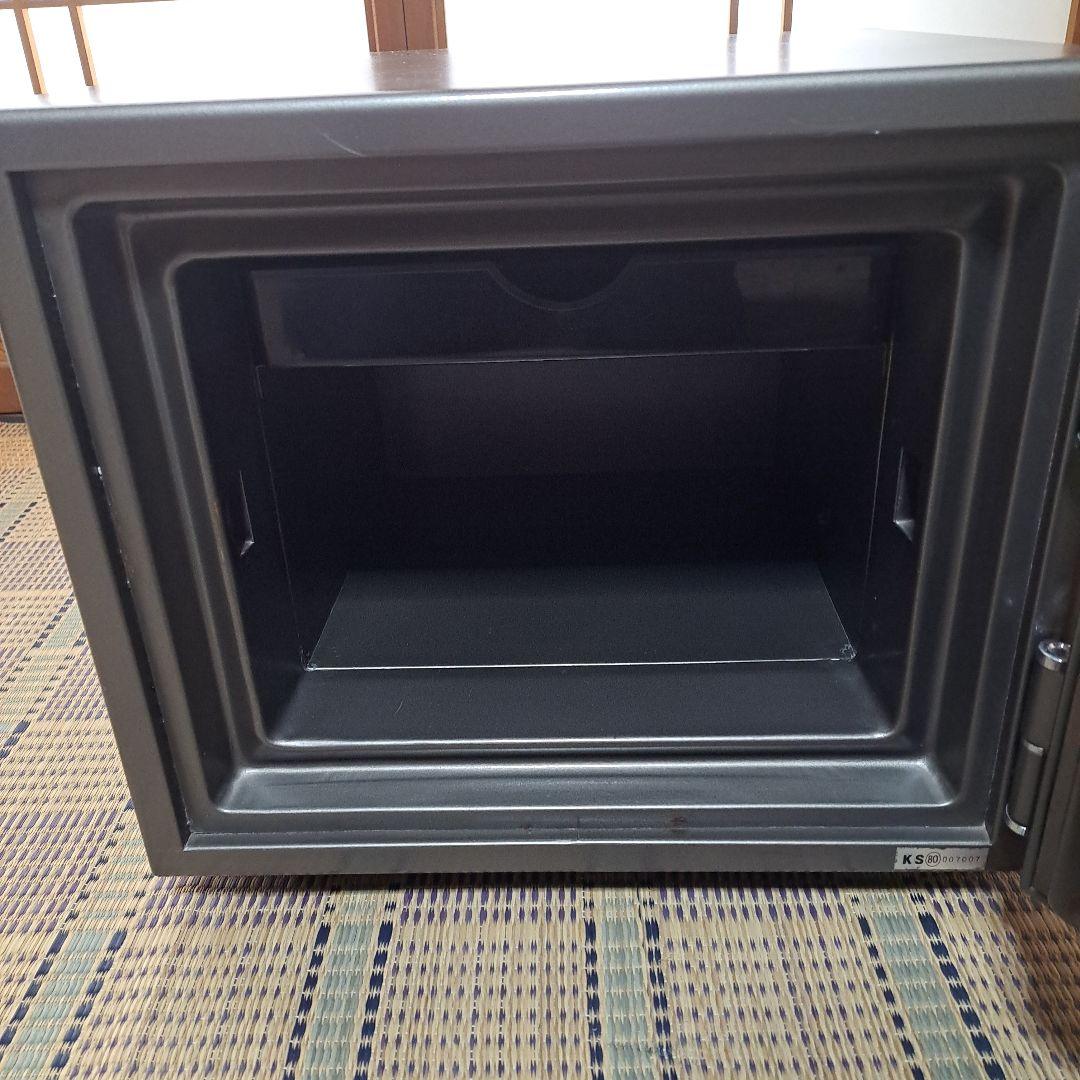 CROWN 中型金庫 鍵付き ダイヤルロック