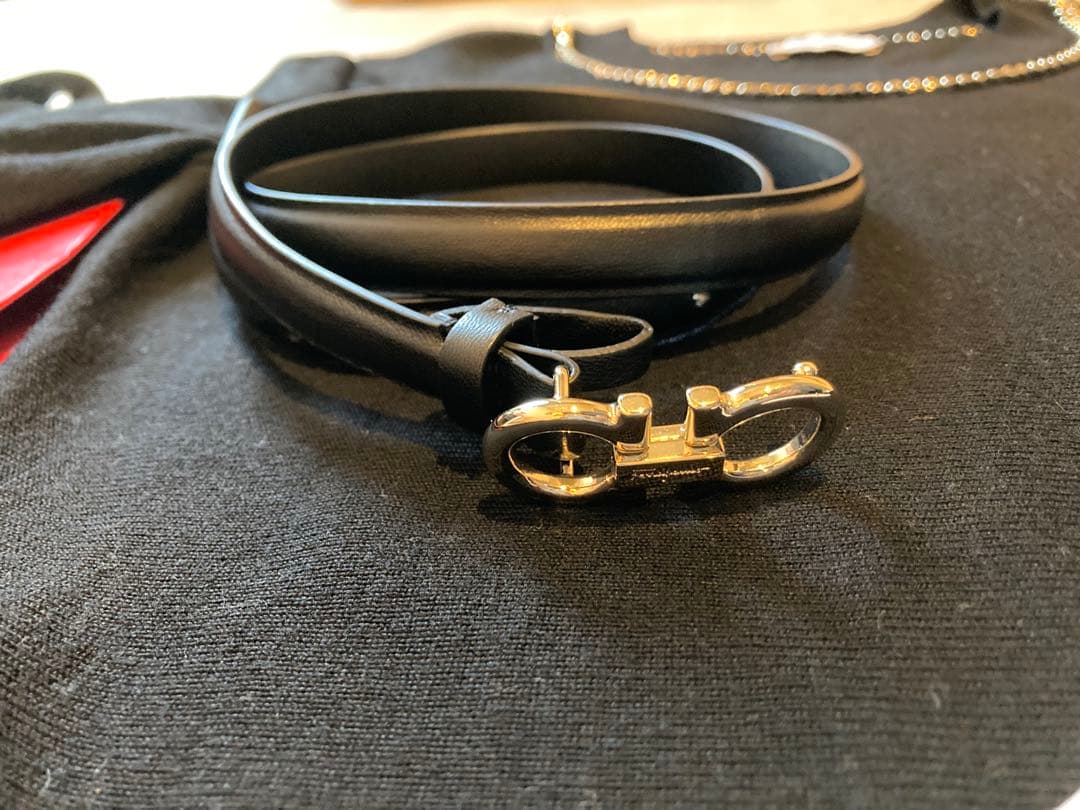 フェラガモ　ブラックワンピース