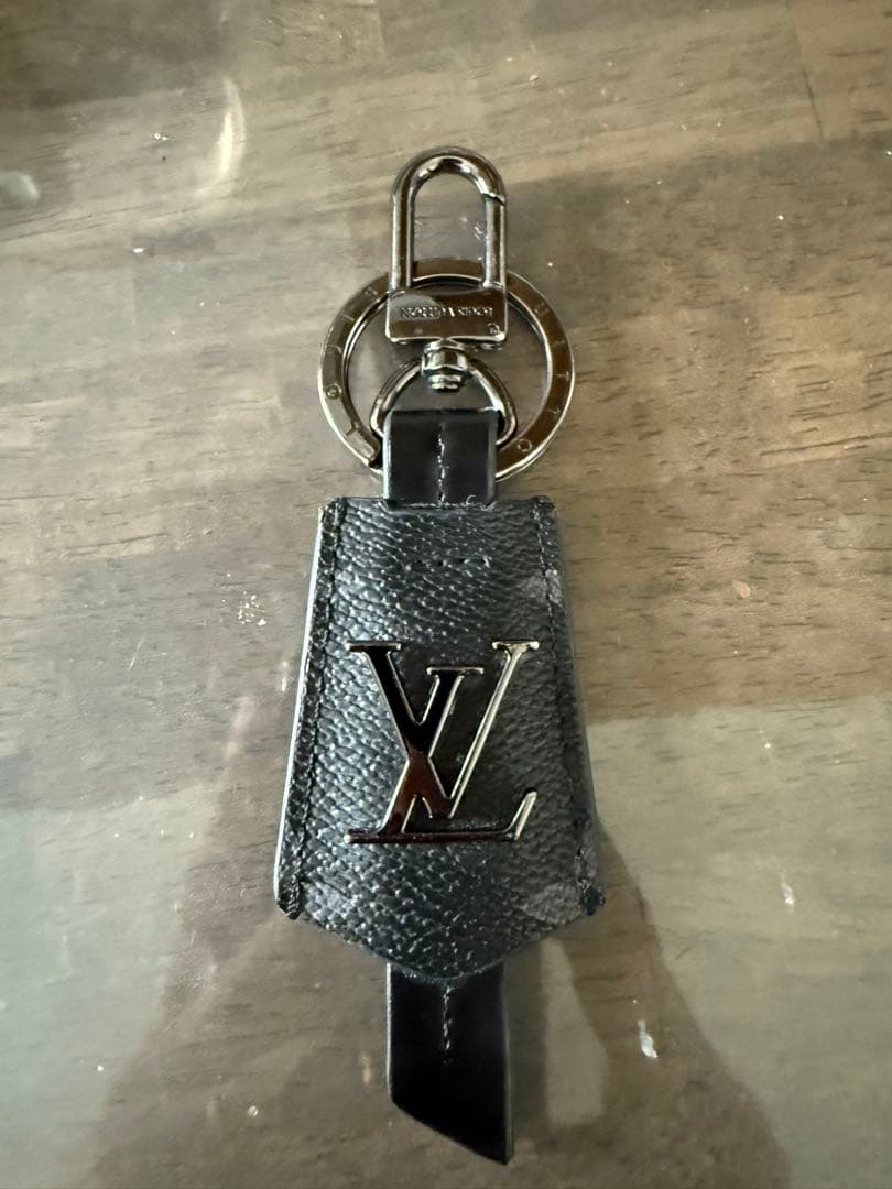 Louis Vuitton ブラックキーホルダー