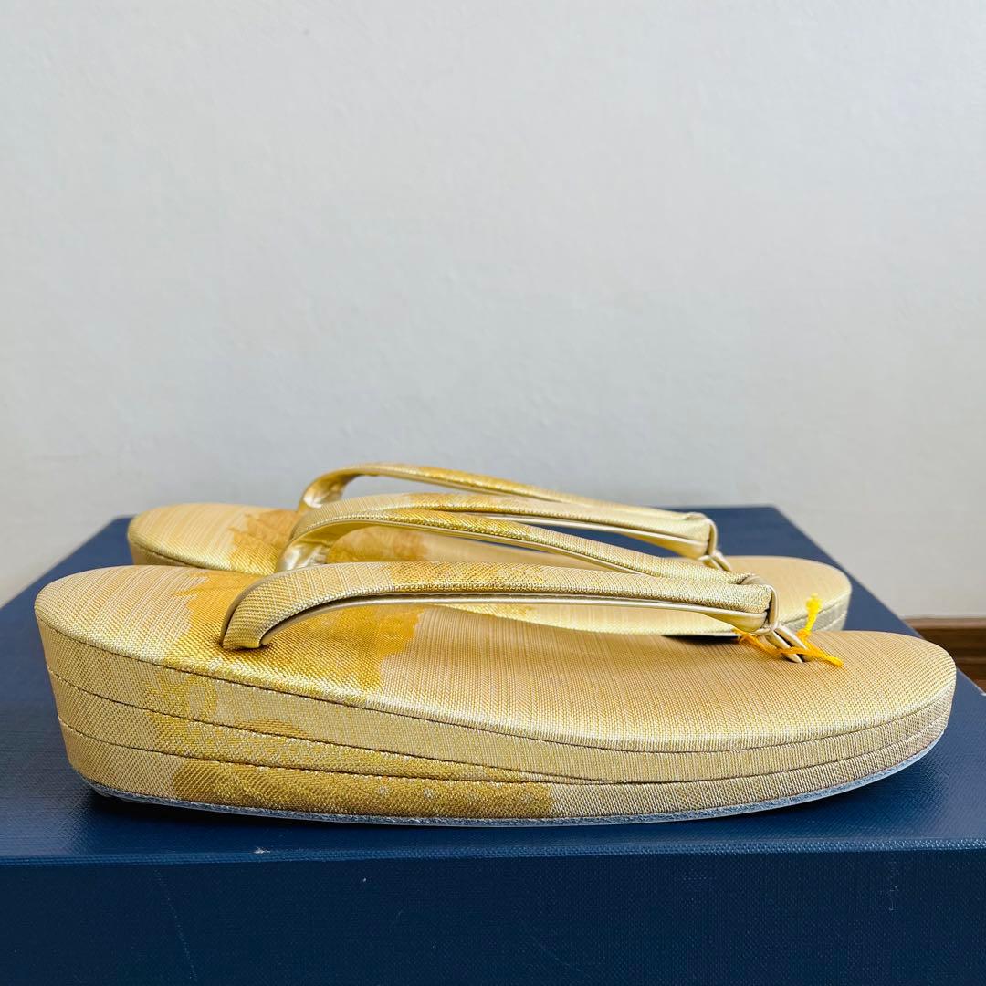 【未使用品】礼装用草履バッグ　結婚式　黒留袖 フォーマル　Mサイズ