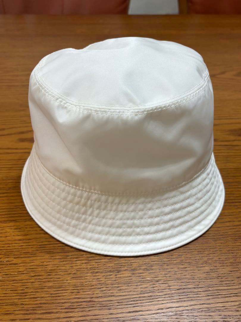 希少！PRADA ホワイト バケットハット　M
