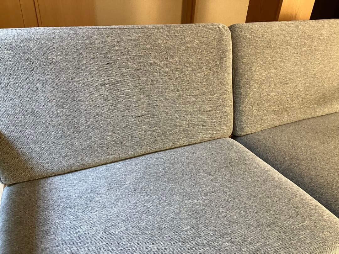 ３人掛けソファ　木製フレーム　無垢材　ナラ　オーク材　北欧デザイン　ビンテージ