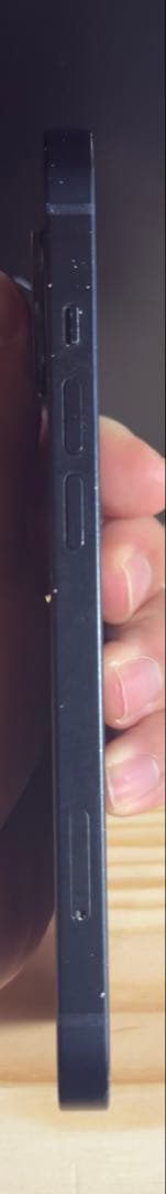 iPhone 13本体、ケース付き