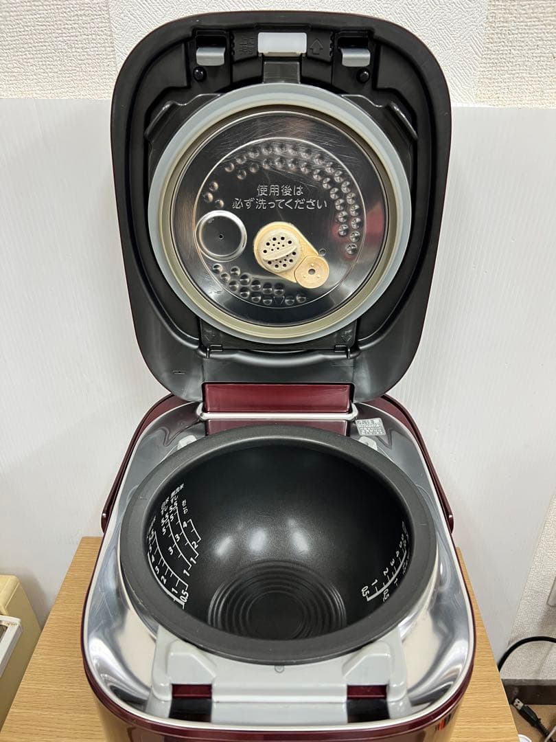 TOSHIBA 東芝 真空圧力IH炊飯器 RC-10VXM 5.5合2019年齢