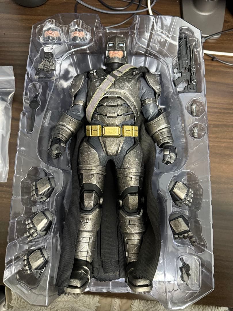 ホットトイズ MMS742D62 アーマード・バットマン通常版 Batman