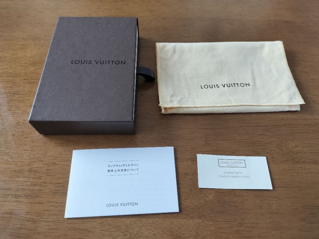 LOUIS VUITTON ダミエ レザー名刺入れ