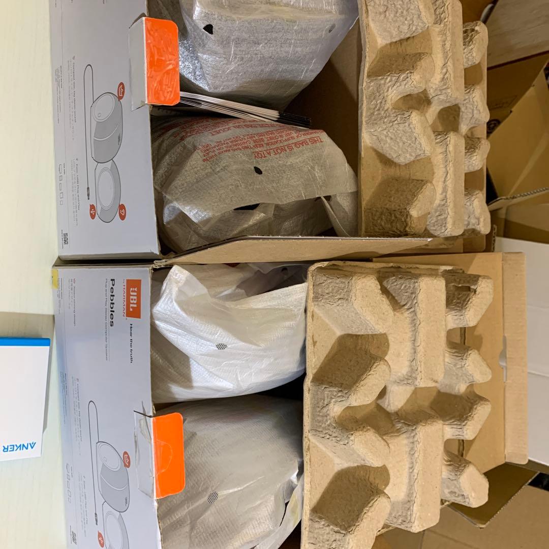 JBL Pebbles 白＆黒の 2箱セット　パソコン用スピーカー　元箱有り