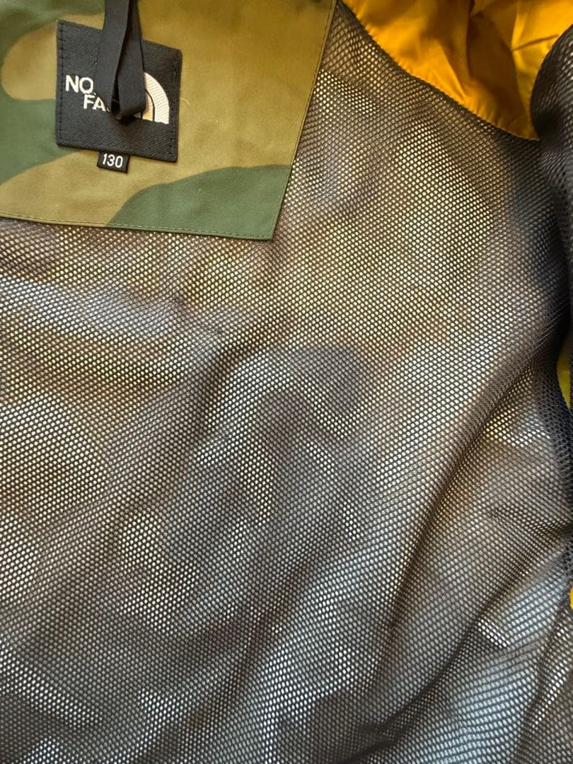 美品　ノースフェイス キッズ スノーウェア 130、120 上下セット 迷彩