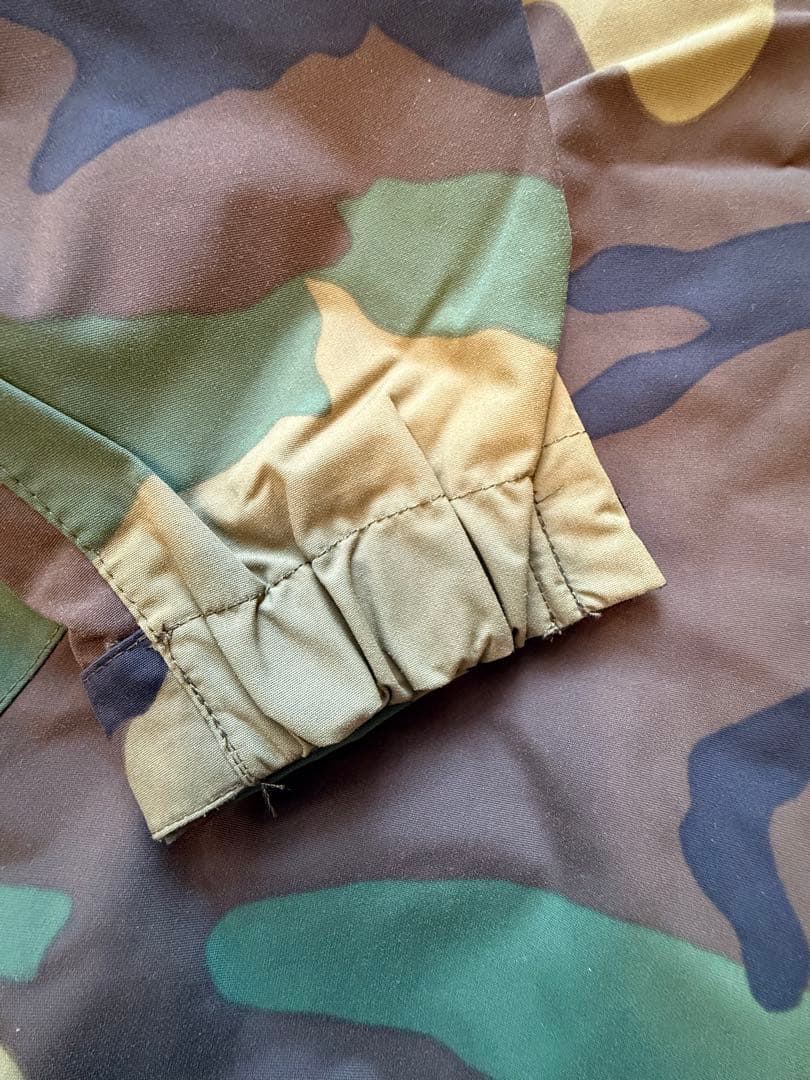 美品　ノースフェイス キッズ スノーウェア 130、120 上下セット 迷彩