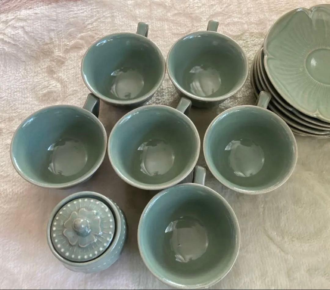 青磁茶器　ティーセット　陶磁器　骨董　アンティーク　梨花　韓国