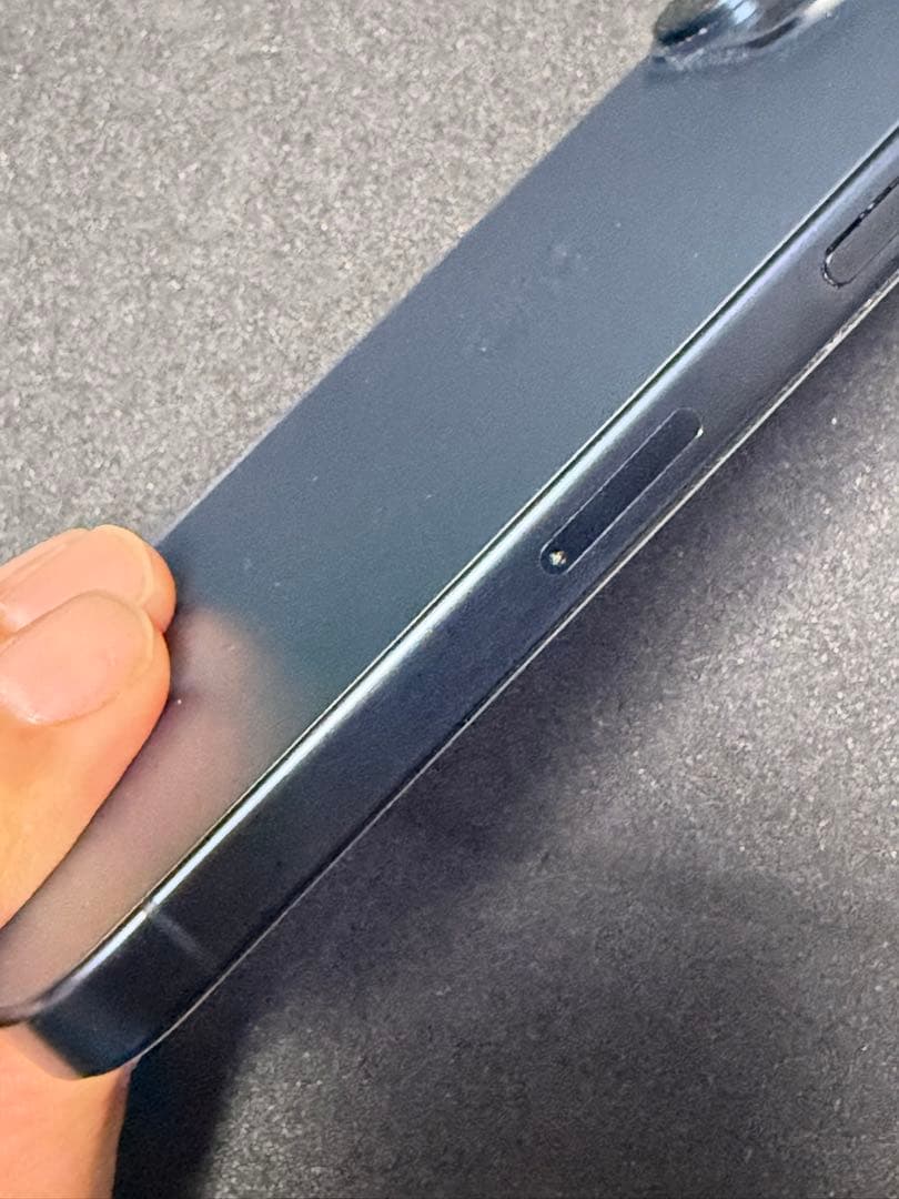 美品！iPhone 15Pro 256g SIMフリー ブルーチタニウム