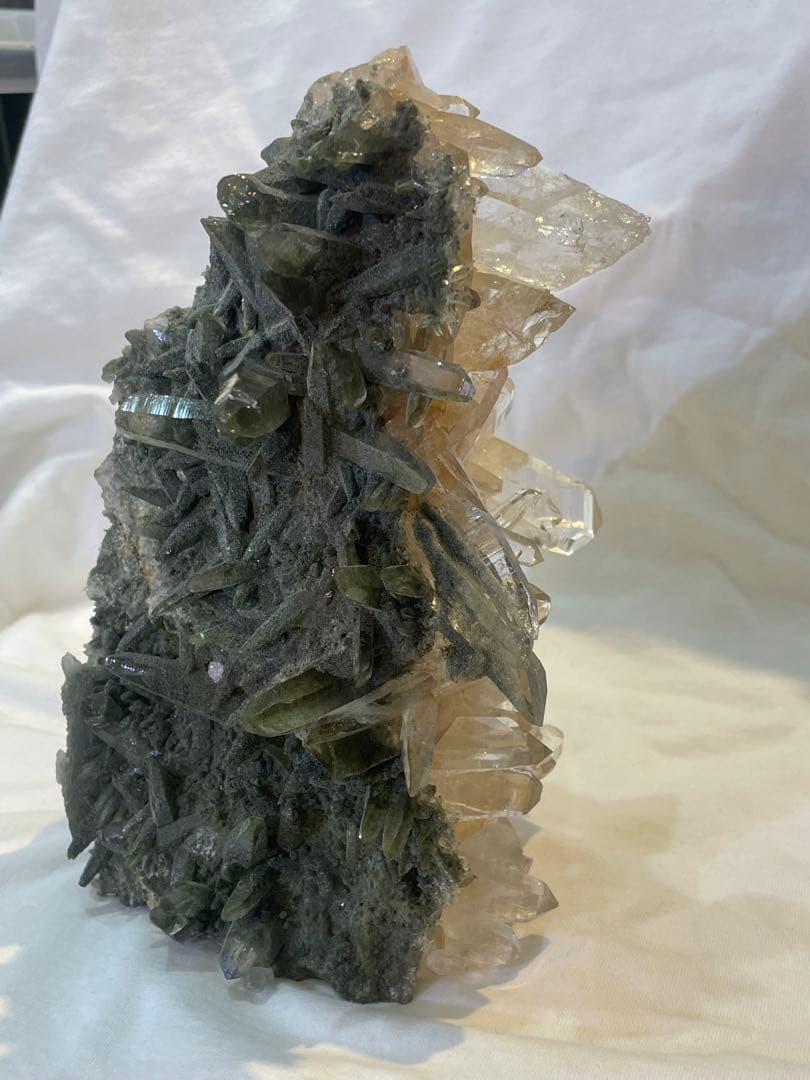 ヒマラヤ水晶　ガネーシュヒマール産　クラスター