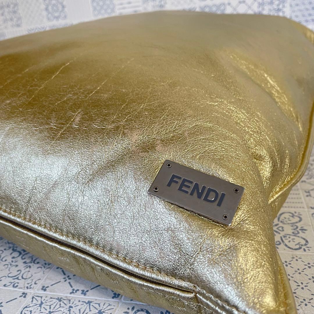 FENDI フェンディ　ゴールド　クッション　インテリア