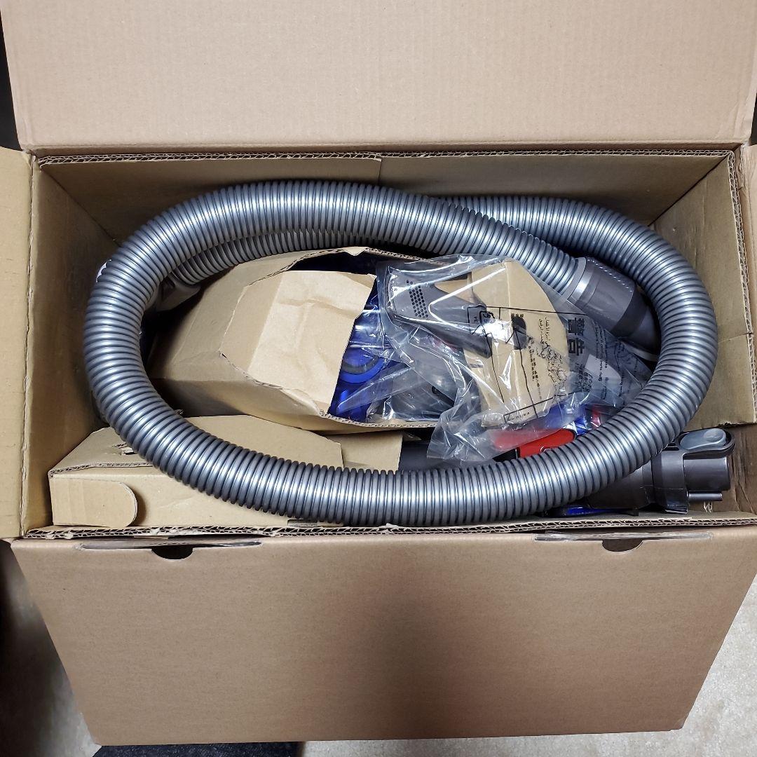 ほぼ新品 Dyson ballfluffy ダイソンボールフラフィcy24 ff