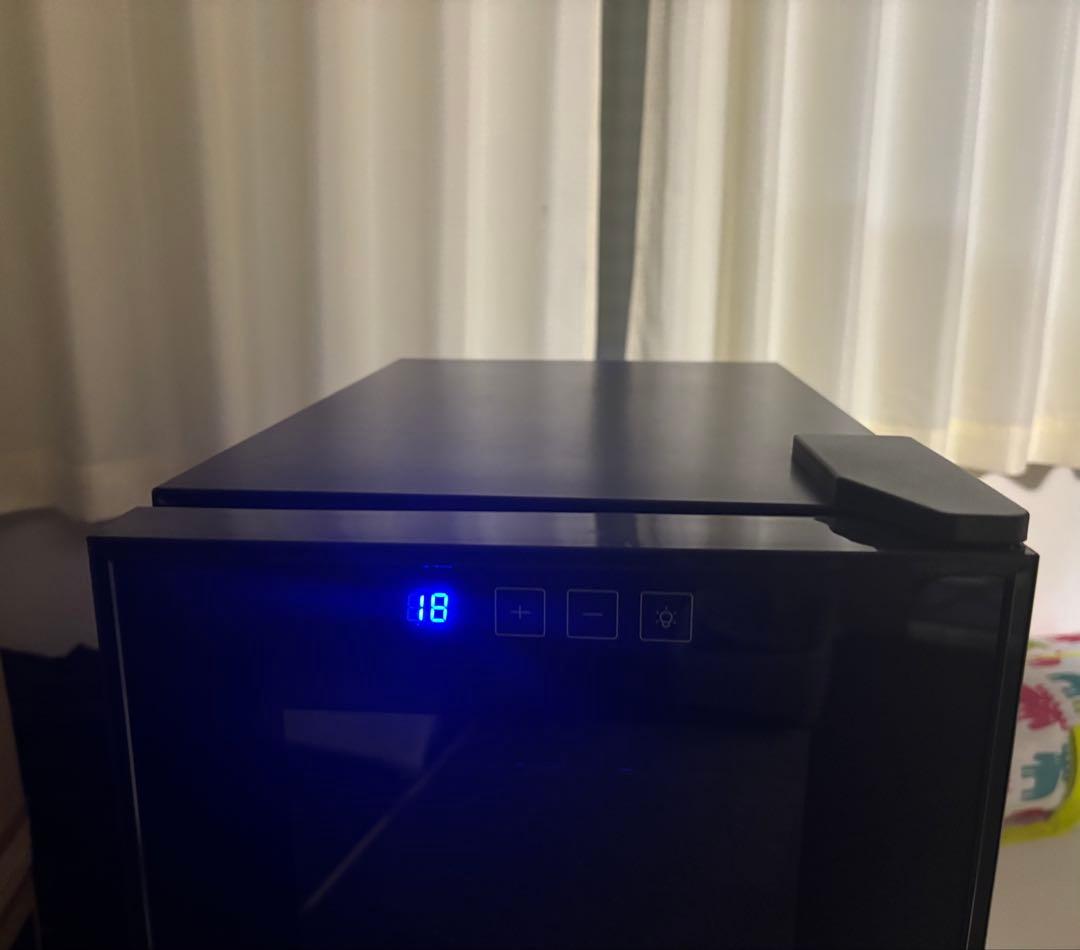 美品　送料無料！Lefier 電子式 ワインセラー LW-S12 40L 家庭用