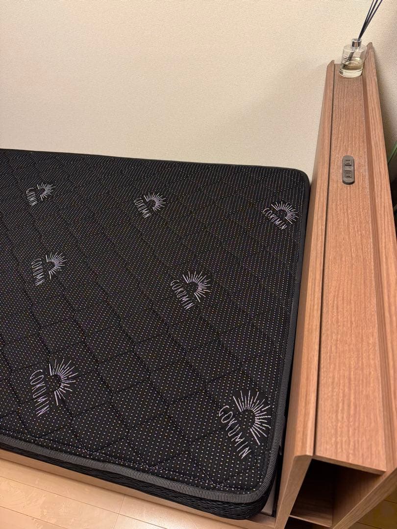 【広島県】ベッドフレーム　セミダブル　スプリングマットレス付