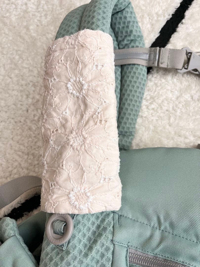 美品　エルゴベビー　抱っこ紐　オムニブリーズ　セージグリーン