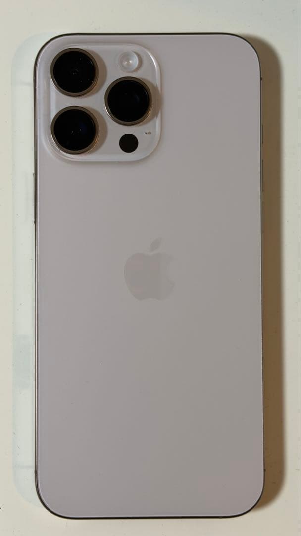 Apple iPhone 16 Pro Max 1TBデザートチタニウム　本体