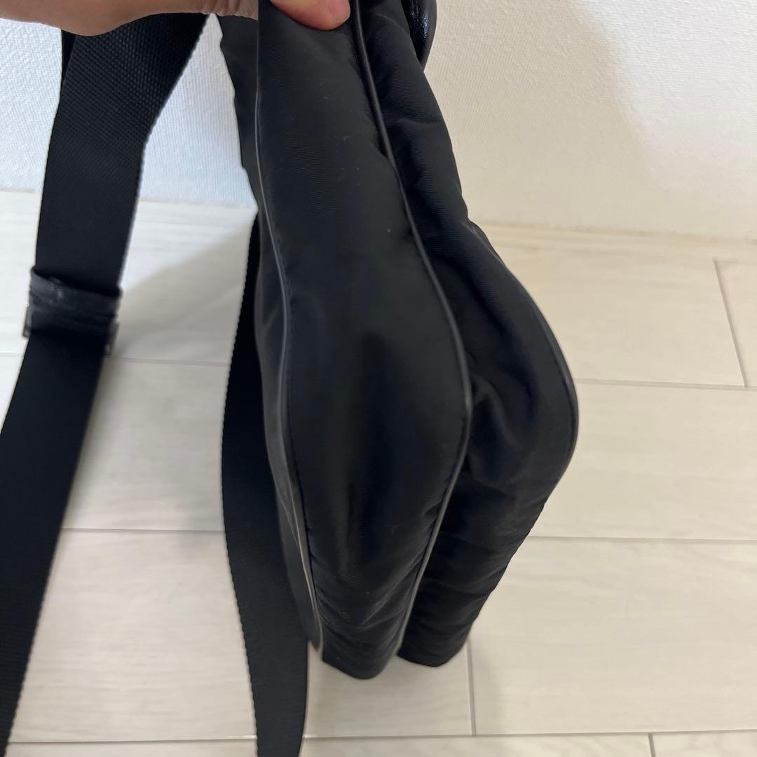 【美品】プラダ　PRADA ショルダーバッグ