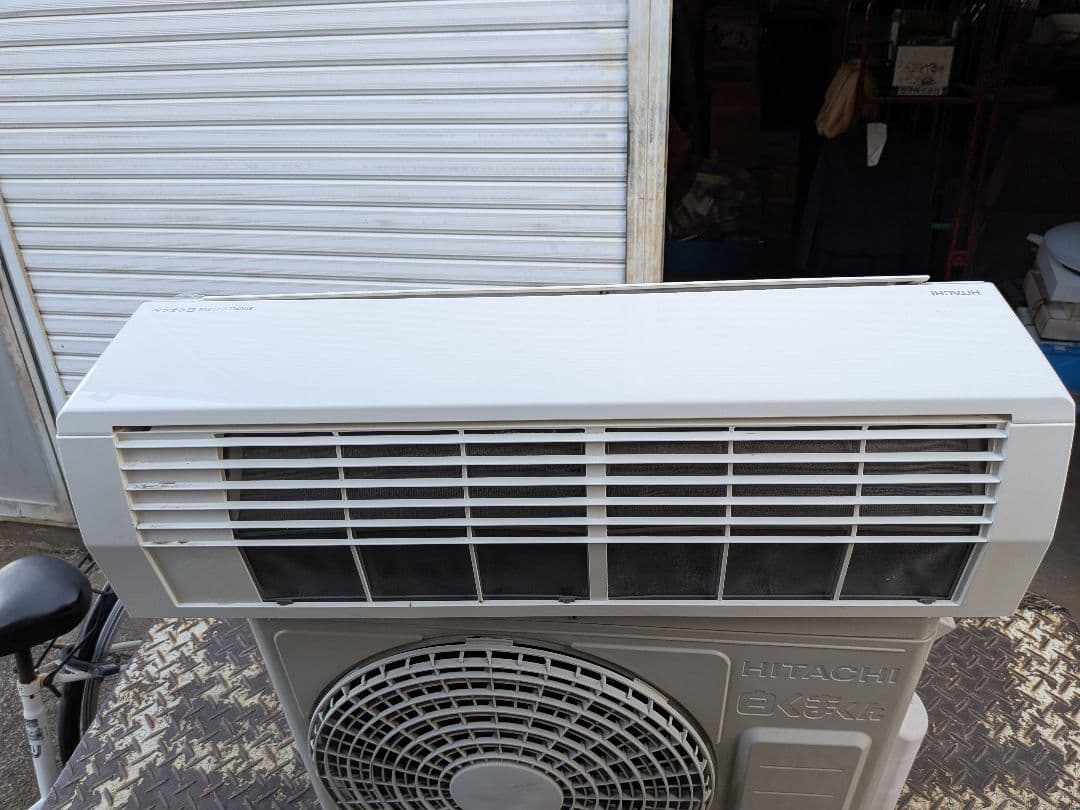 日立・ルームエアコン・DBKシリーズRAS-D22LBK-W 6畳用2021年製