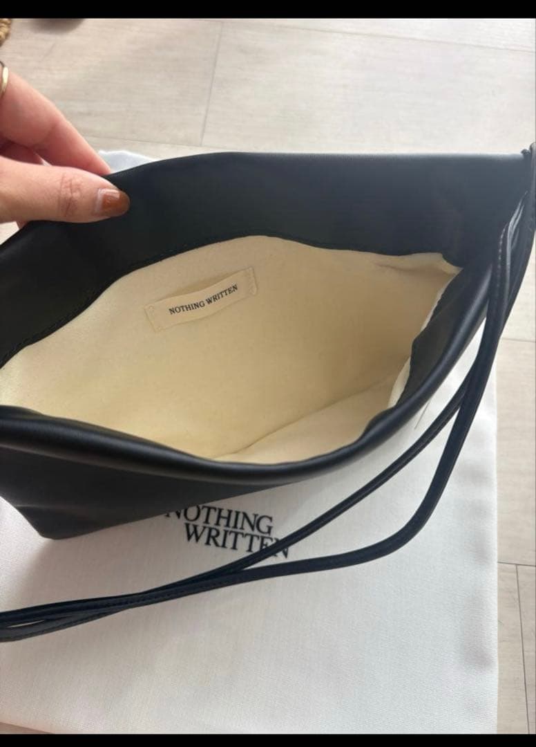 NOTHING WRITTEN ブラックショルダーバッグ