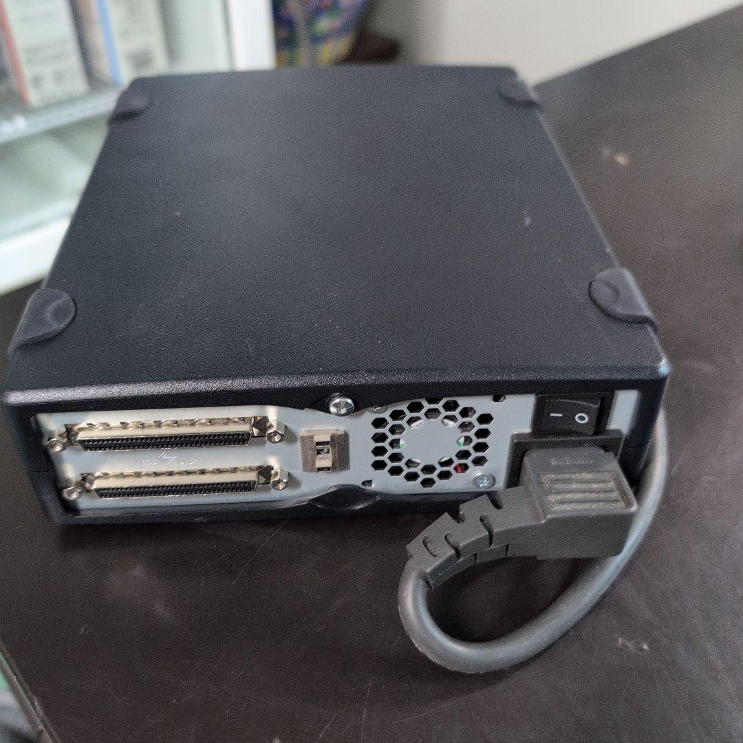 HP StorageWorksQ1523B 外付け型テープドライブ DAT72