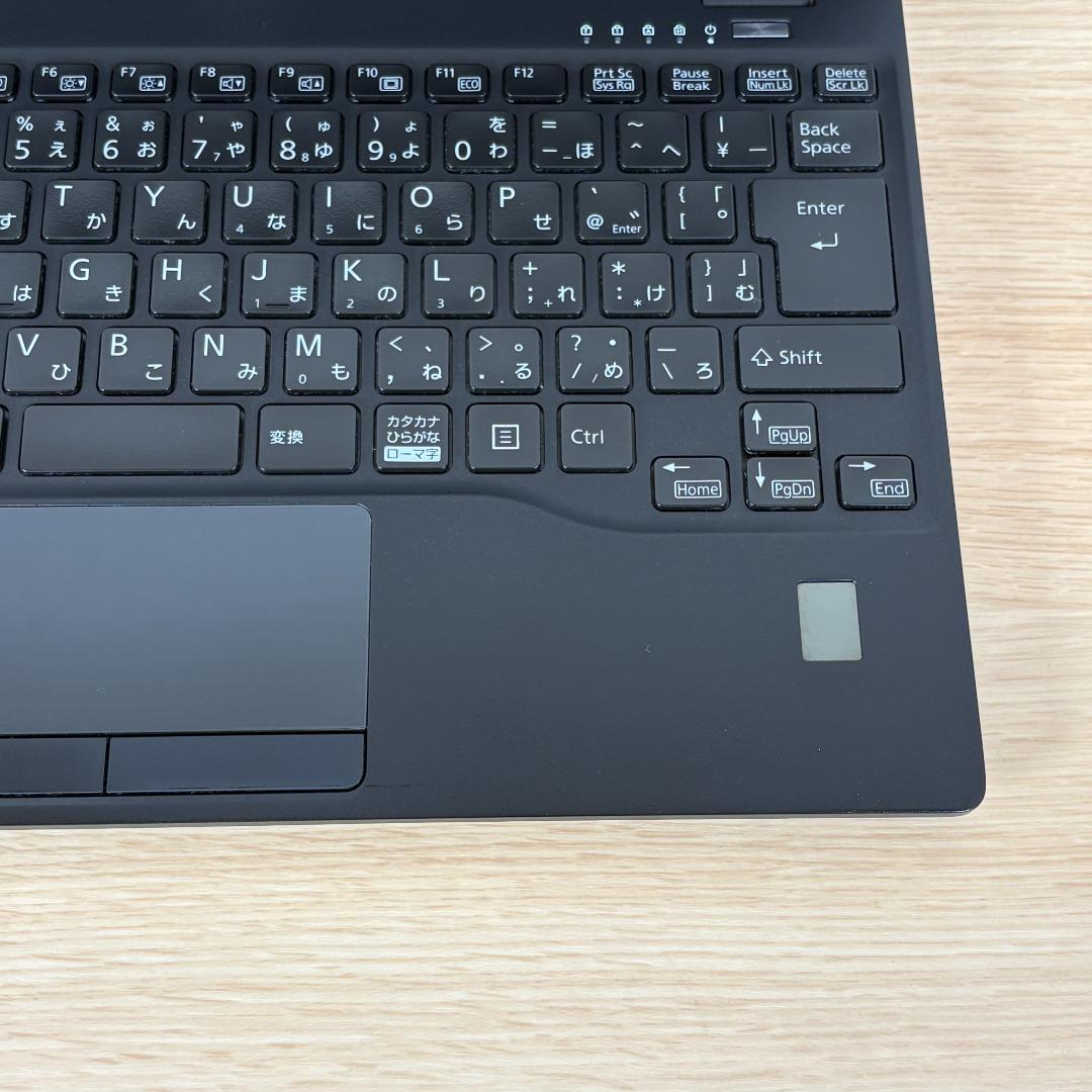 富士通　11世代i5　ノートパソコン　Windows11　SSD　オフィス　18