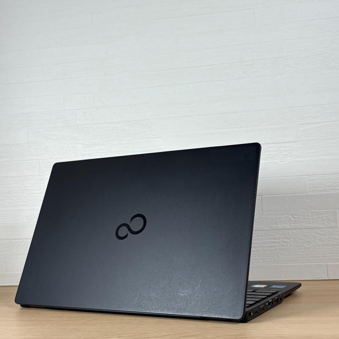 富士通　11世代i5　ノートパソコン　Windows11　SSD　オフィス　18