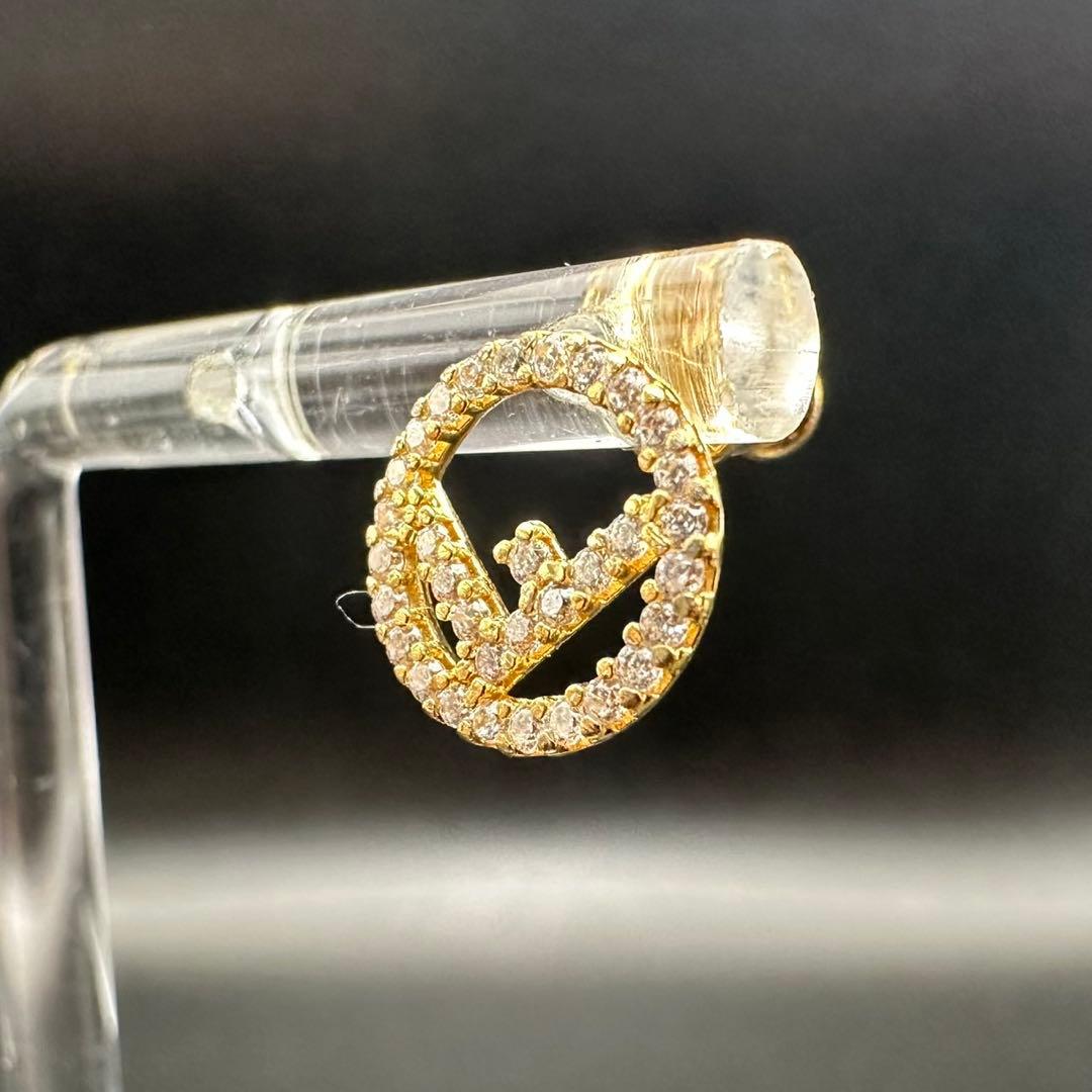 極美品✨　FENDI　フェンディ　ピアス　エフイズ　ゴールド　1651