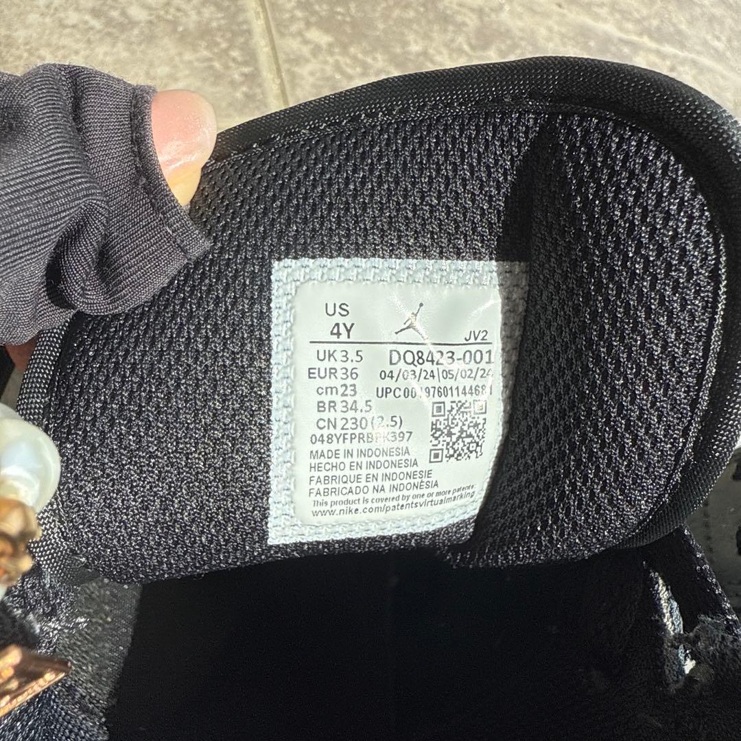 【超美品】エアジョーダン1/ジュニア/ブラック/ホワイト/グレー/23cm/箱有