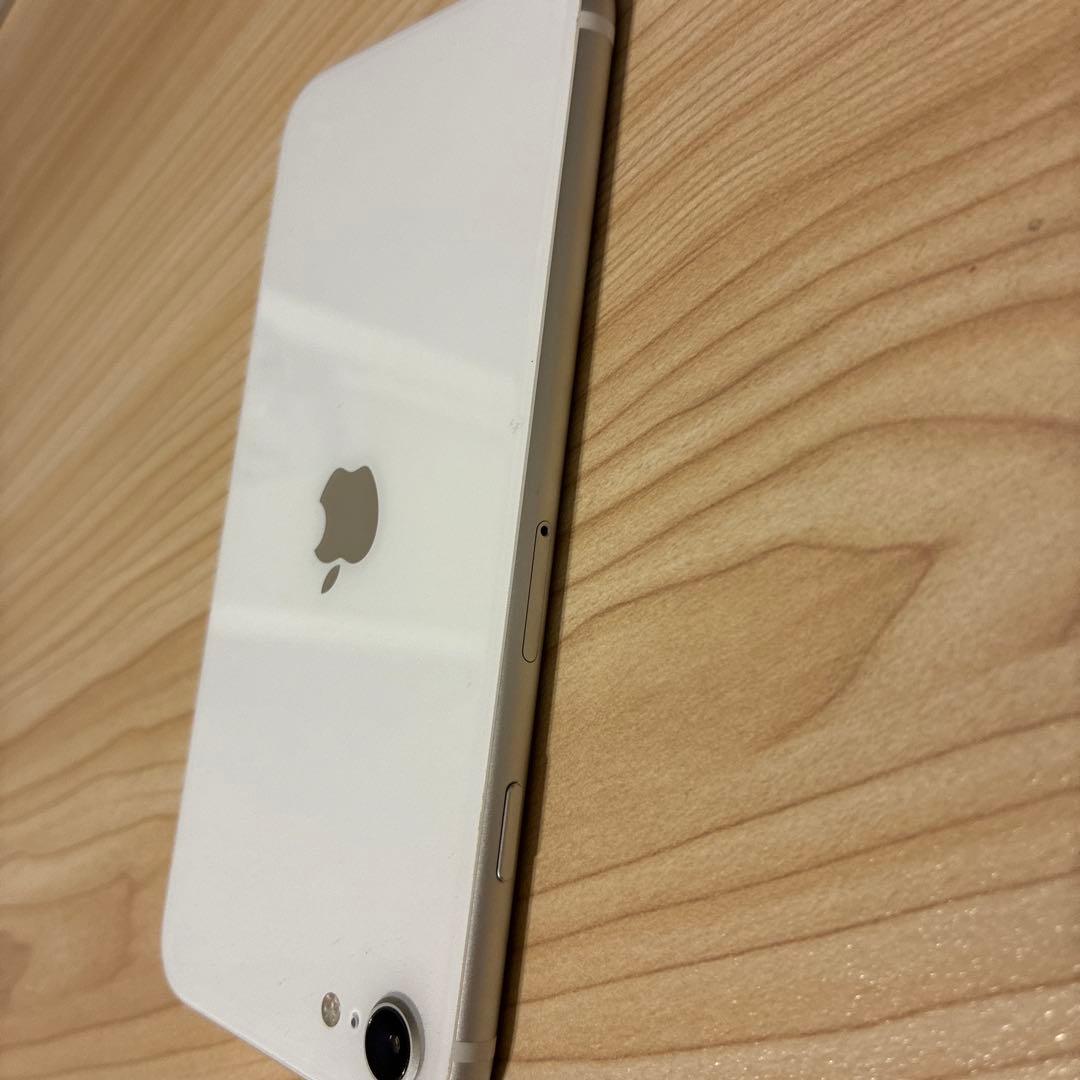 iPhoneSE第2世代　64 GB ホワイト