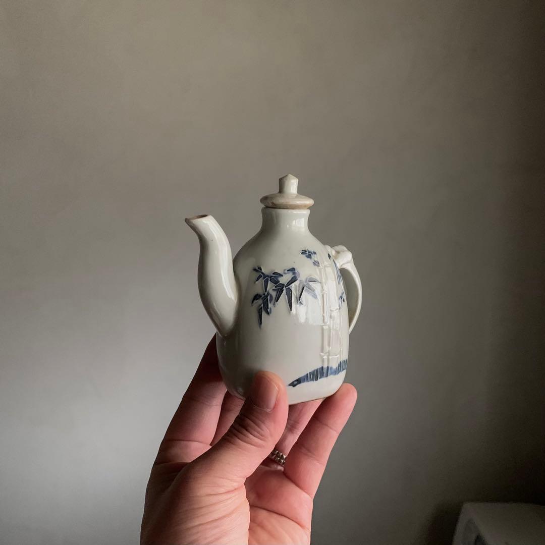 平戸焼 染付 浮彫り 幕末 鬼面把手 化粧水入 図録掲載品同型 酒器 水注