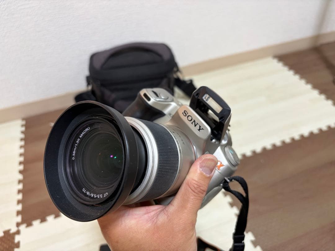 Sony デジタル一眼レフカメラ α300純正レンズ+マクロレンズ付