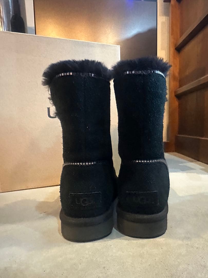 ぴ*ぴ様 UGG★美品★サイドジップ★24cm★アグ★フローレンス★スウェード