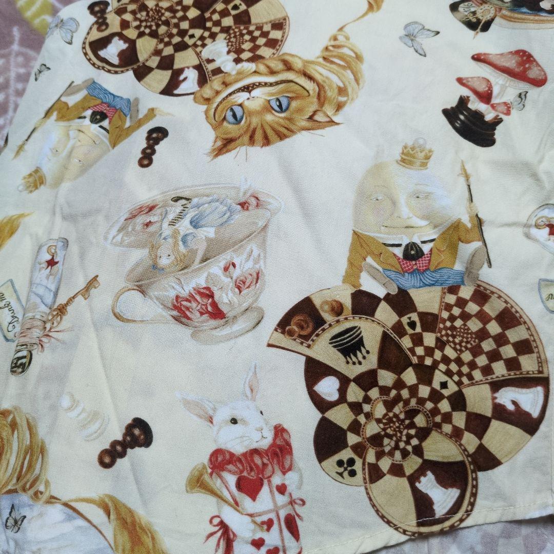 カールヘルム　不思議の国アリス フード付きシャツ