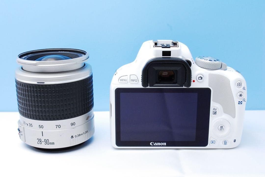 女性に人気♥️Canon X7ホワイト！箱・CD・説明書・USMレンズで安心撮影